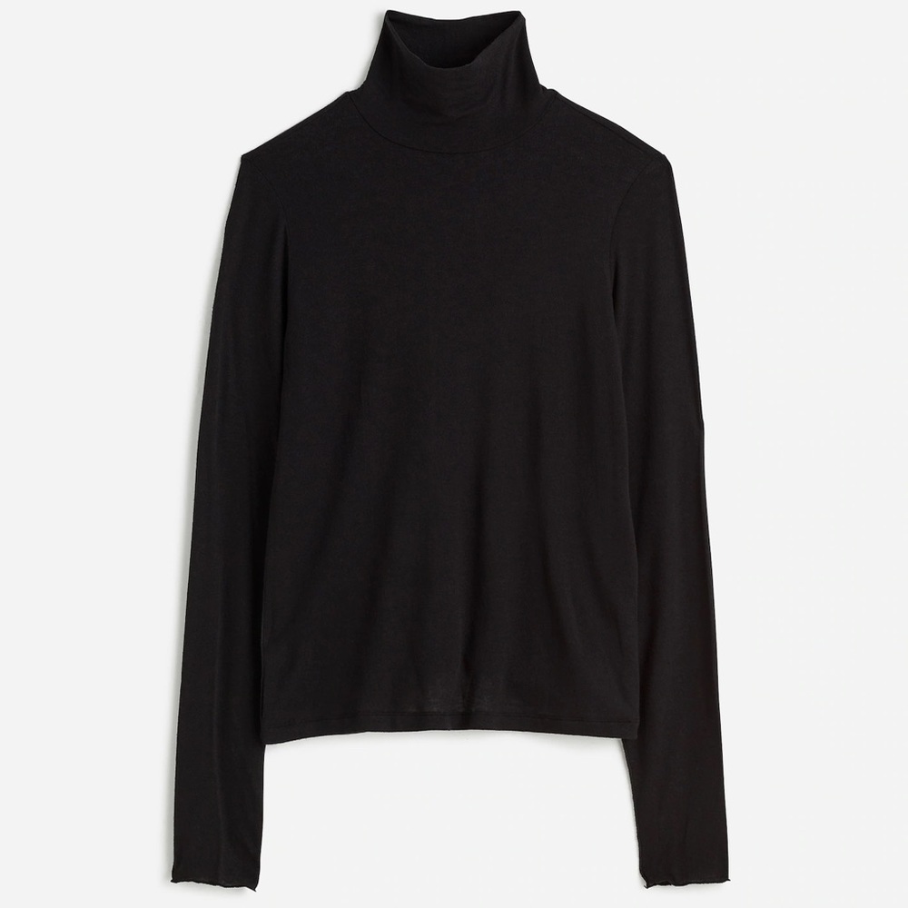 Chic Black Long Sleeve Turtleneck - Picture 3 of 3